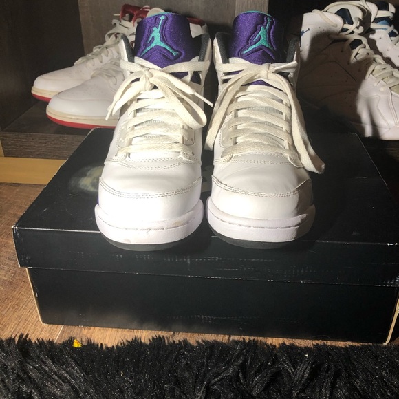Air Jordan 5 Retro (GS) “Grape” - Picture 2 of 7